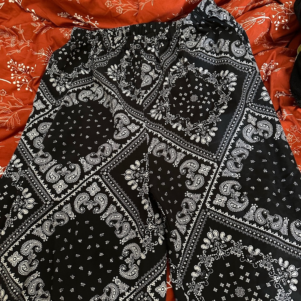 SHEIN Black and Gray Paisley Pants